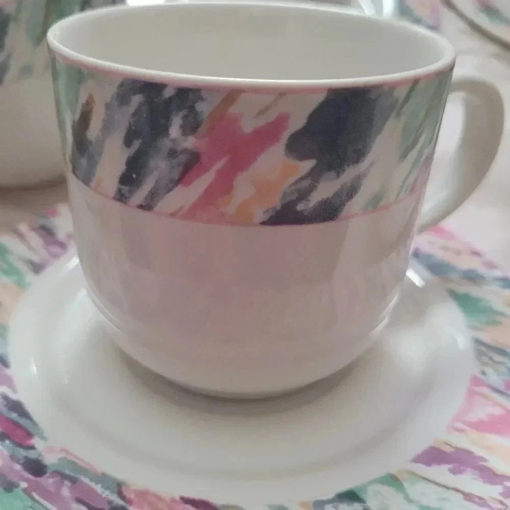 Coffer/Tea/Saucer Set